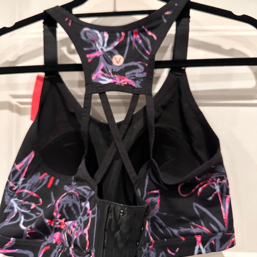 Lane Bryant sports bra 40 ddd
